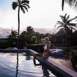 https://playa-esperanza.quintano-roohotels.com
